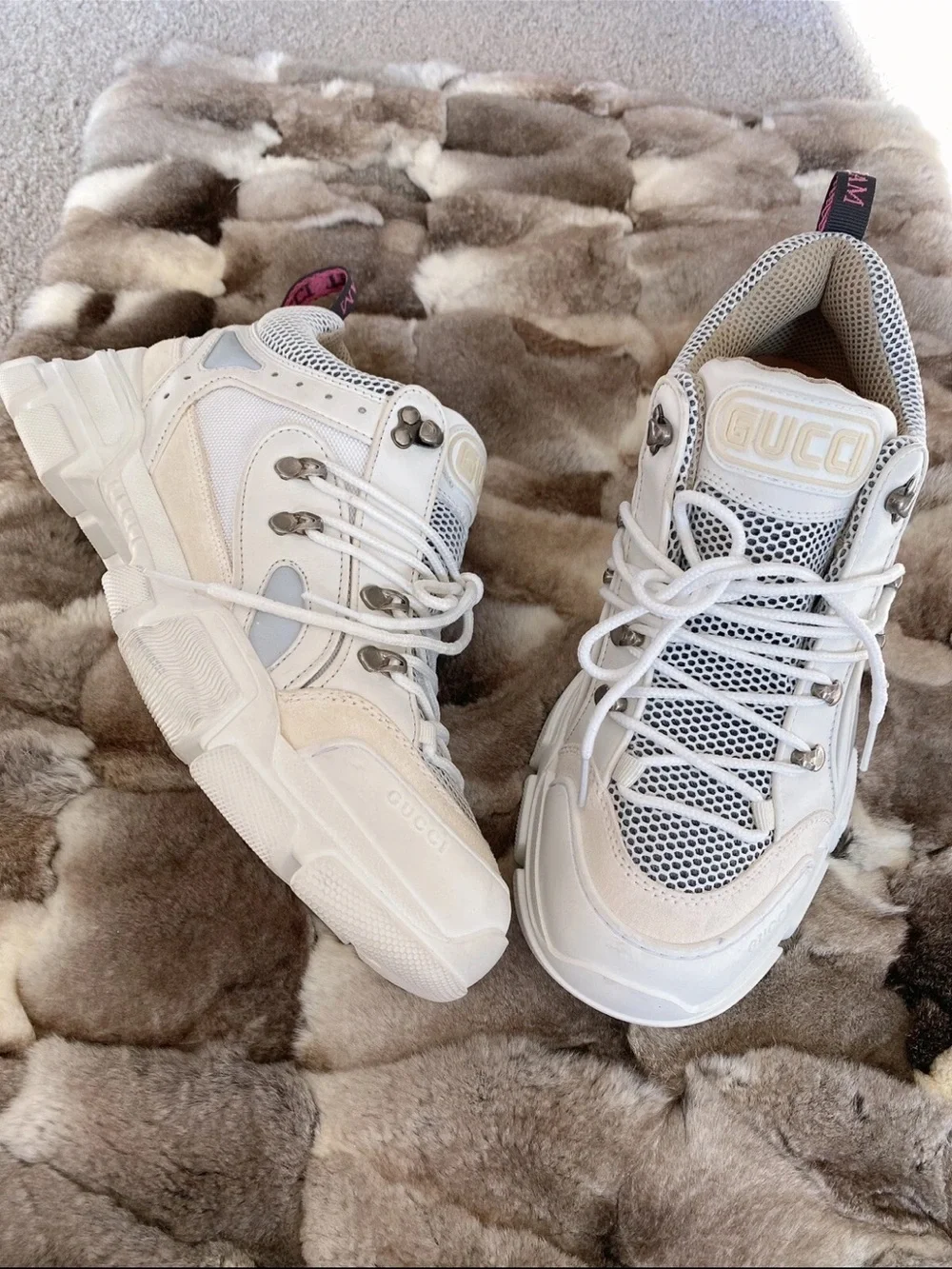 Gucci men's white Logo lace-up sneakers  size 10